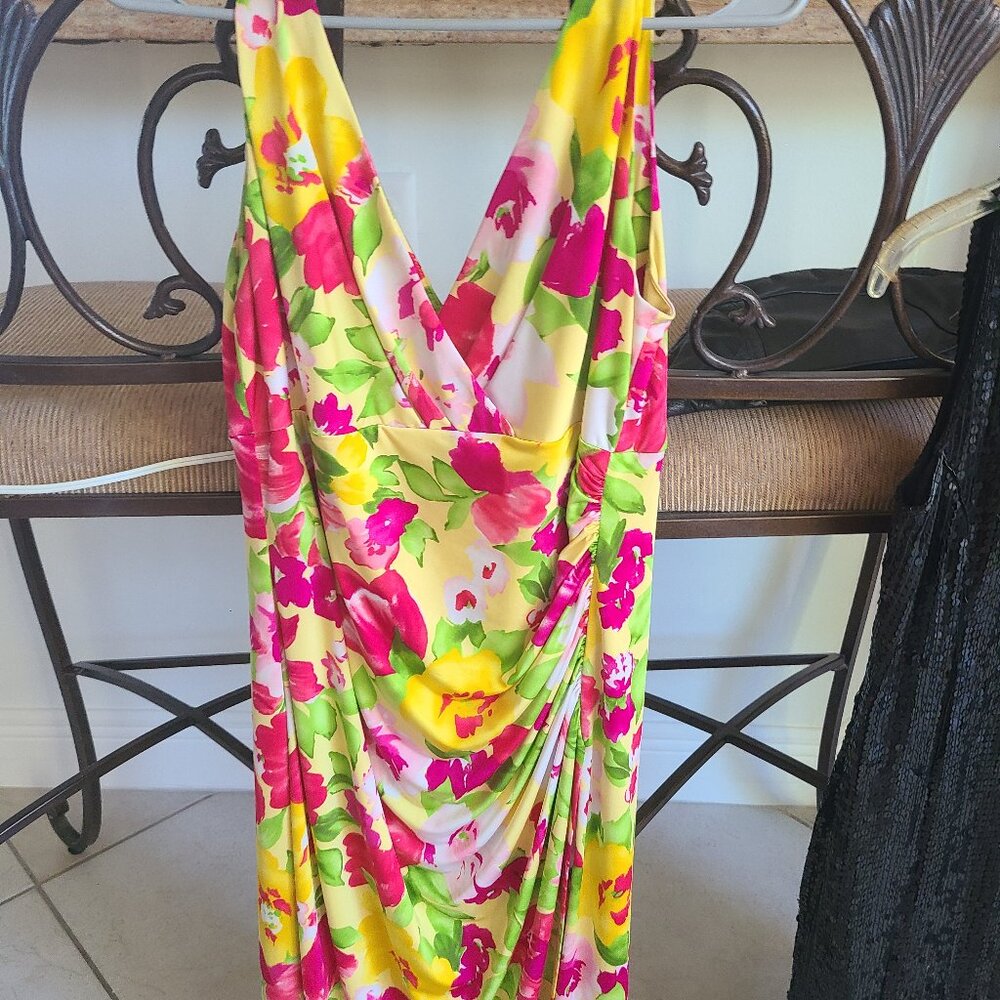 Gorgeous floral summer dress